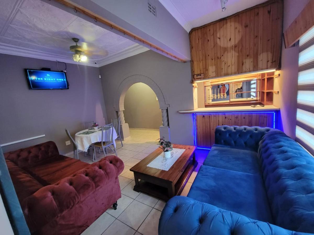 La-Nuel Guest Lodge Boksburg Bagian luar foto
